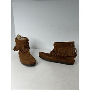 Minnetonka Womens Moccasin‎ Boot Size 10 Brown Suede Fringe Southwestern Bootie